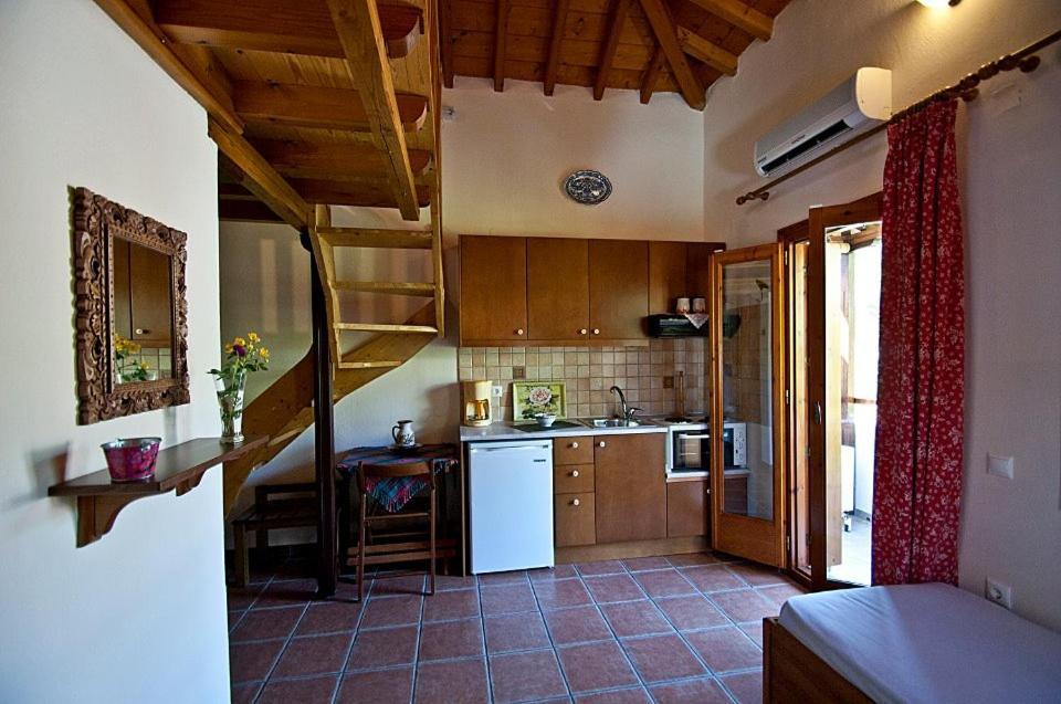 Katikies Stamatias Studios & Maisonettes Agnontas Esterno foto